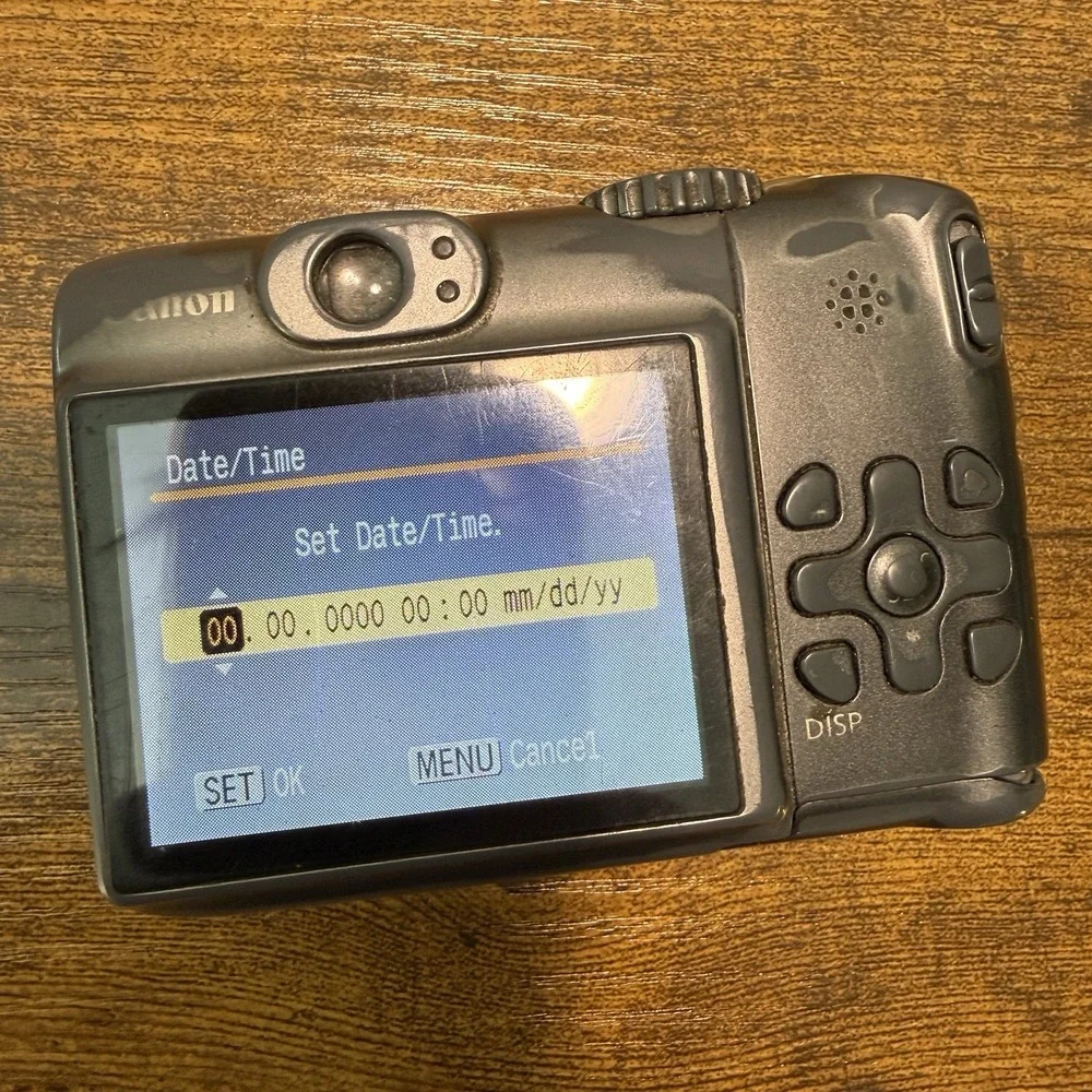 Canon PowerShot A590 8.0MP Digital Camera For Parts or Repair *See‎ Description